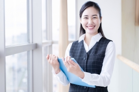 ■総務補助■17時まで！残業なし＜車通勤OK＞6ヶ月期間限定（LKD8693）