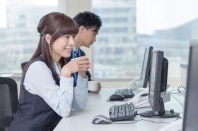《正社員で働く》経理事務／17：30定時＆残業ナシ／年収360万円～・賞与年3回あり（LHA12618）