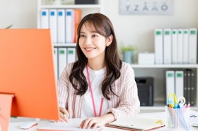 【社員チャンスあり】月収30万も♪丸の内で未経験からオフィスワークデビュー(LSK12760)