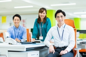 ＊風通しの良い職場＊英文メール使用有！外資系企業での海上輸入事務☆（BLHC13040）