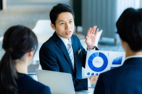 《メーカー正社員》年休127日！興味を持ったお客様へ提案営業＊（LHC12933）