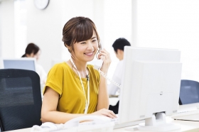 オシャレ雑貨通販会社♪コールセンター受信+軽作業／土日祝休！（LHM12942）
