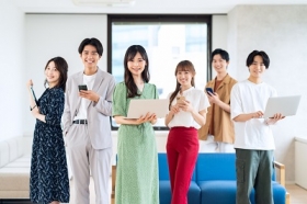 ★未経験×正社員★残業ほぼなし♪資格を活かす！通関のお仕事／ランチ補助あり（BLSK13049）