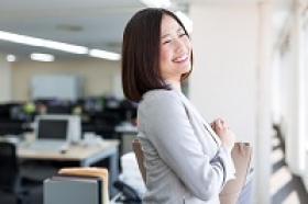 【年齢不問✨】テレワークあり！商社での貿易事務！時給1850円～✨時短OK（BLSW13105）