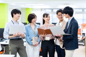 【正社員】カンタンな業務からスタートできるサポート事務／年休126日／年収395万～（BLHC13177）