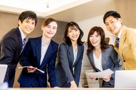 ≪正社員★年収500-800万≫人事コンサルタント業務@江坂駅1分(LHM13182)