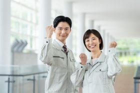 【英語を生かす】商社で事務と作業半々＊残業なし！時給1500円★（LKD13363）