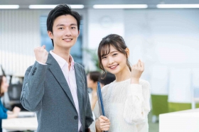 【正社員】年収400万超☆賞与年2回☆未経験OK＆エアフォワダー（BLKD13447）