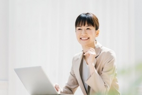 残業ほぼなし★書類作成がメイン♪未経験からスタートできる事務（LSW13452）