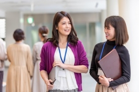 時短OK！企画・マーケティングアシスタント★正社員登用有／1700円～（LHM13985）