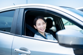 《年齢不問》車の移動＆簡単な入力業務など／運転免許必須・AT限定OK（LHA14540）