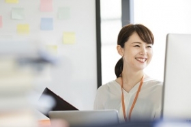 【正社員チャンスあり♪】輸入通関業務／車通勤OK！（BLNN14424）