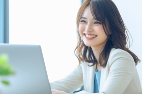 【貿易事務／海上輸入業務】広々キレイなオフィス☆＠淀屋橋駅（BLHG14511）