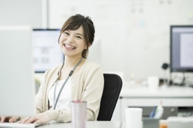 【残業なし！】電気やガスの利用に関する問合せ＆カンタン事務！大門駅直結✨（LSW14772）