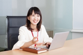 ＼時給1900円～／年齢不問！繊維メーカーでの営業事務✨残業10H以内（LSW12697A）