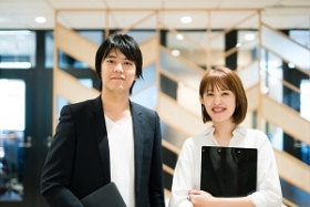 <正社員!年収450-550万>大手語学学校!日本語講師と学校事務/新宿(LHM12250)